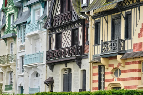 Francie, malebné město trouville normandie — Stock fotografie