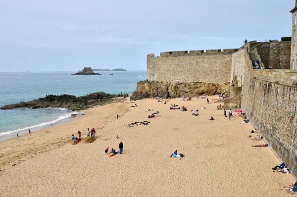 Francie, malebném městě saint malo v Bretani — Stock fotografie