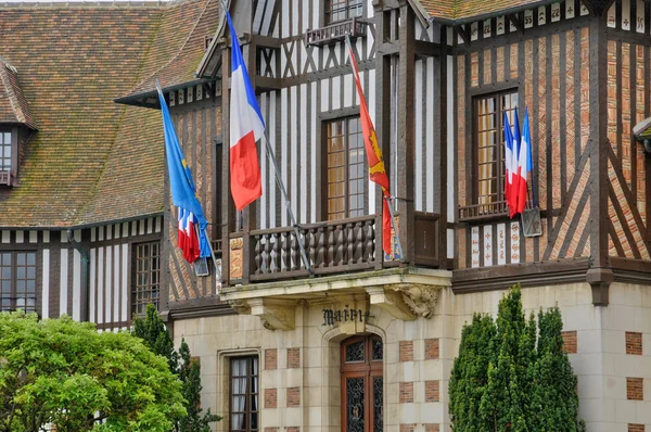 Fransa, Normandiya 'daki Deauville' in pitoresk şehri. — Stok fotoğraf