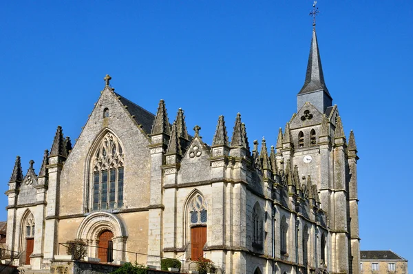 프랑스 르 핀 라 이용의 역사적인 교회 — 스톡 사진