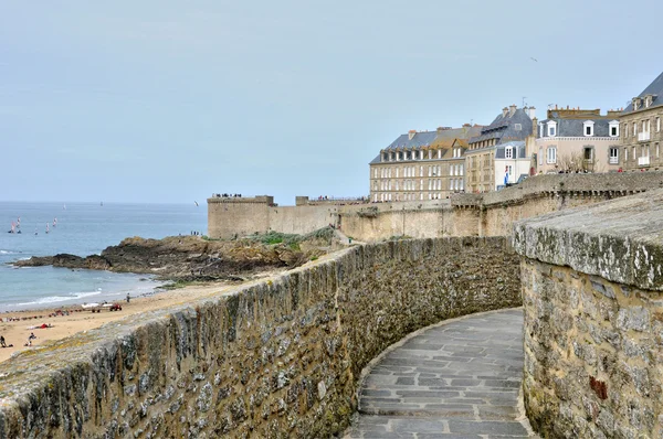 Francja, malowniczego miasta saint malo w Bretanii — Zdjęcie stockowe