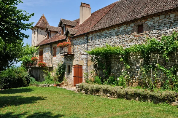 França, pitoresca aldeia de Loubressac — Fotografia de Stock