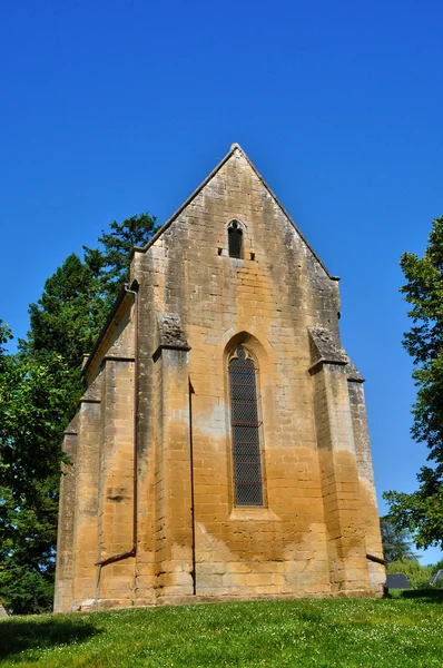 法国的圣热涅斯多尔多涅省的 cheylat 教堂 — 图库照片