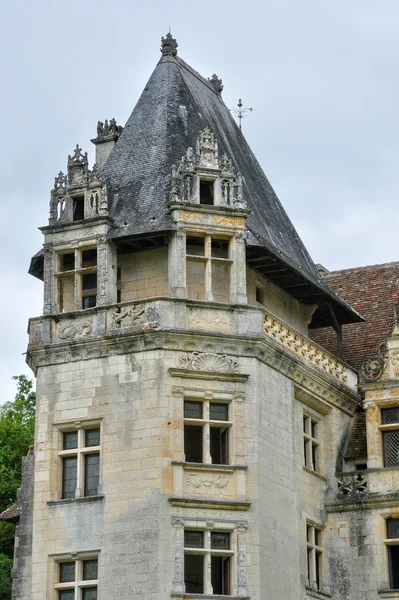 Francie, renesanční hrad puyguilhem v oblasti dordogne — Stock fotografie