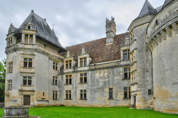 Franciaország, reneszánsz kastély dordogne-ban puyguilhem — Stock Fotó