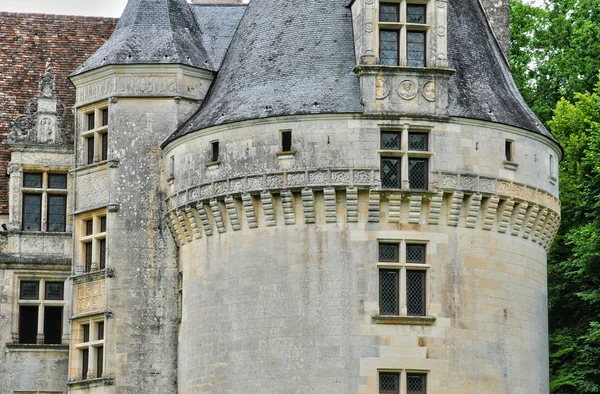 Francia, castillo renacentista de Puyguilhem en Dordoña —  Fotos de Stock