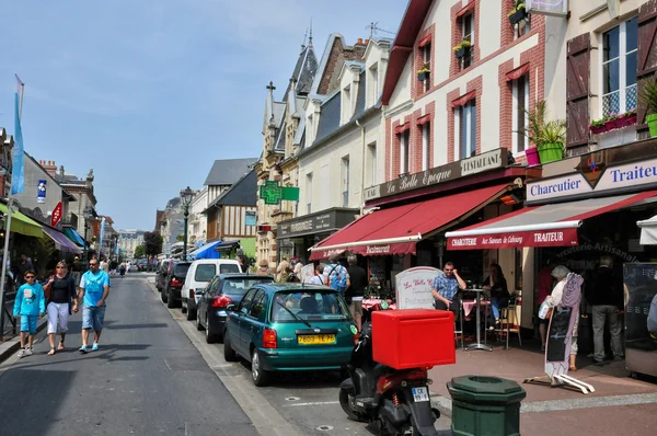 Frankrike, pittoreska staden cabourg i normandie — Stockfoto