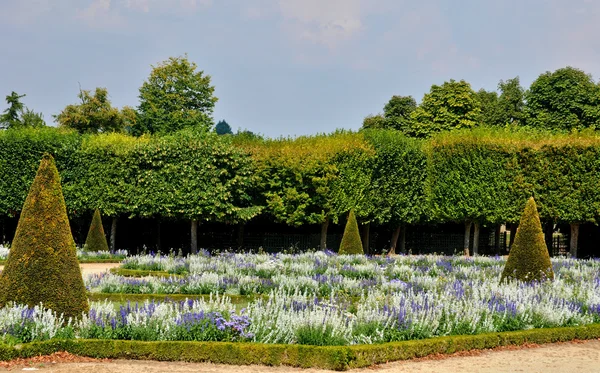 Jardim de Grand Trianon em propriedade Marie Antoinette — Fotografia de Stock
