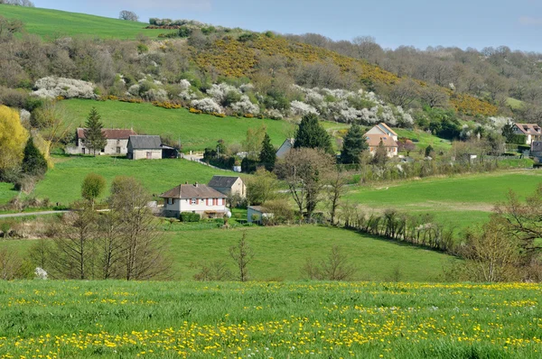 Francia, pittoresco paesaggio vicino a Thury Harcourt in Normandia — Foto Stock