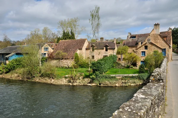 Normandie, el pintoresco pueblo de Saint Ceneri le Gerei —  Fotos de Stock