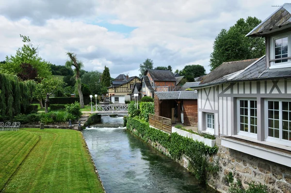 Frankrijk, schilderachtig dorp van ry — Stockfoto