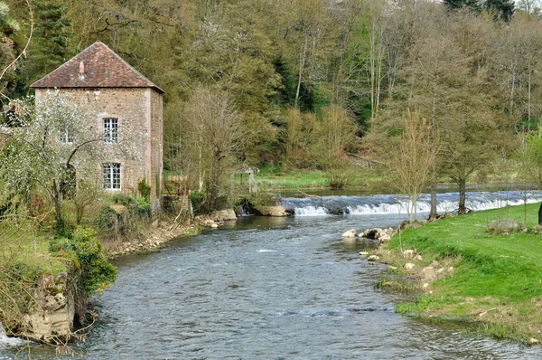 Normandie, a pitoresca aldeia de Saint Ceneri le Gerei — Fotografia de Stock