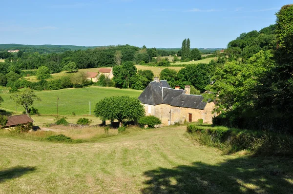 Francia, pittoresco villaggio di Salignac — Foto Stock