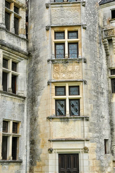 फ्रांस, डोर्डोगन में पुयगुइलेम का पुनर्जागरण महल — स्टॉक फ़ोटो, इमेज