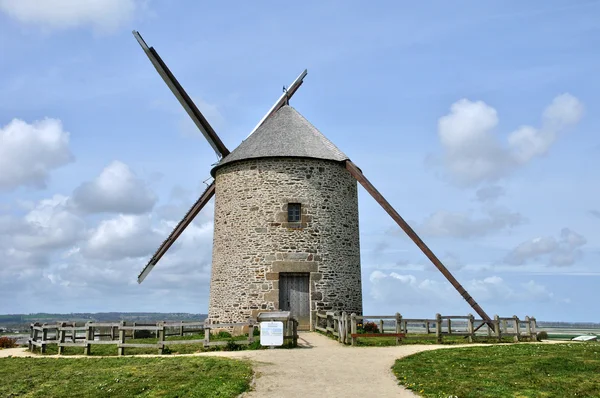 France, the Moidrey windmill in Pontorson — Stock Photo, Image