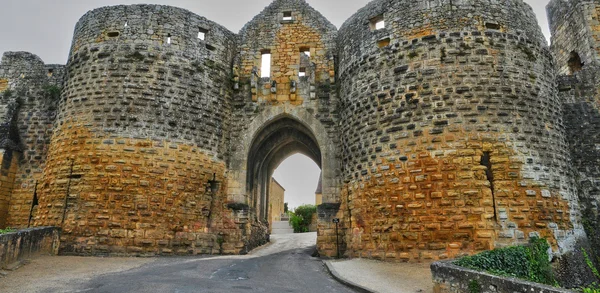 France, picturesque Porte des Tours in Domme — Stock Photo, Image