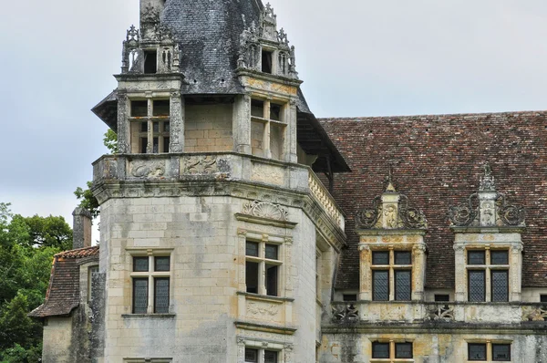 法国，puyguilhem在多尔多涅省的文艺复兴时期的城堡 — 图库照片