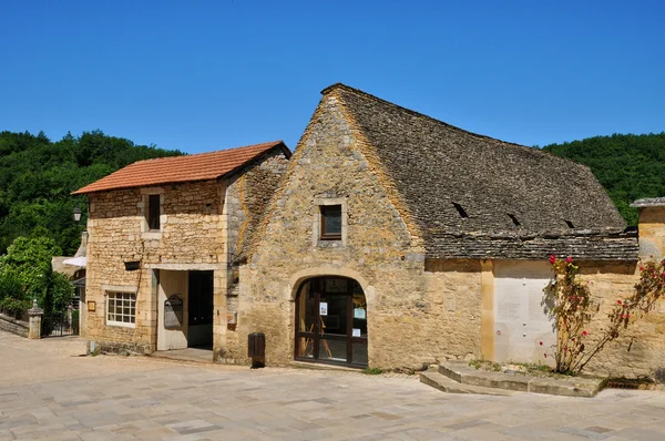 Francie, malebné vesnici saint amand de coly — Stock fotografie