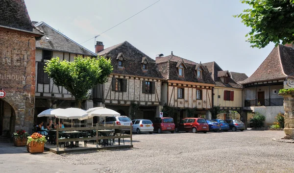 Frankreich, malerisches Dorf Bretenoux in viel — Stockfoto