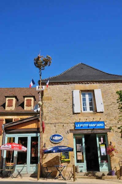 Frankrike, pittoreska byn saint Geniez-dʼOlt — Stockfoto