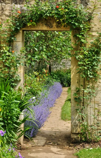 Francia, giardino del castello del canone in Normandia — Foto Stock