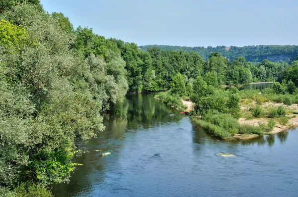 Francia, fiume Dordogna a Cluges — Foto Stock