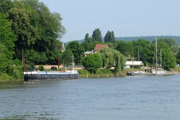 Francia, la città di Triel sur Seine — Foto Stock