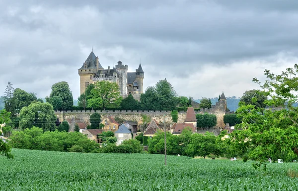 França, pitoresco castelo de Montfort em Vitrac — Fotografia de Stock