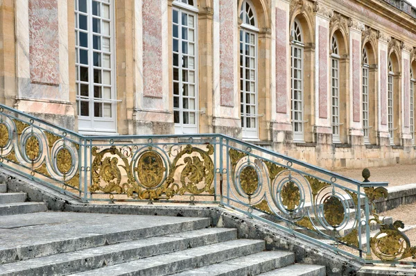 Frankrijk, de marie antoinette landgoed in het park van versailles pa — Stockfoto