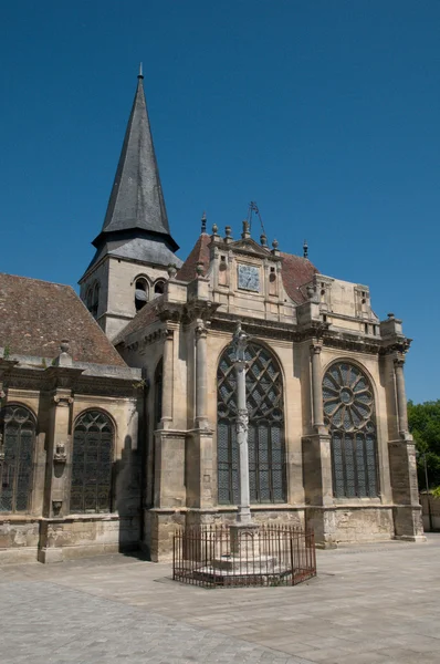 Francie, církev magny en Vexin val d oise — Stock fotografie