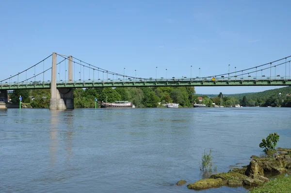 Francia, la pintoresca ciudad de triel sur seine — Foto de Stock