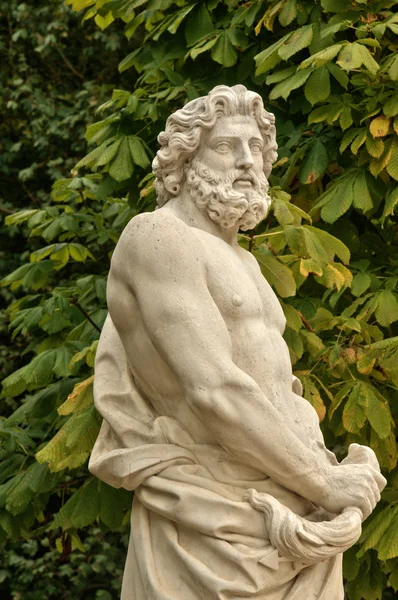Francia, statua in marmo nel parco del Palazzo di Versailles — Foto Stock