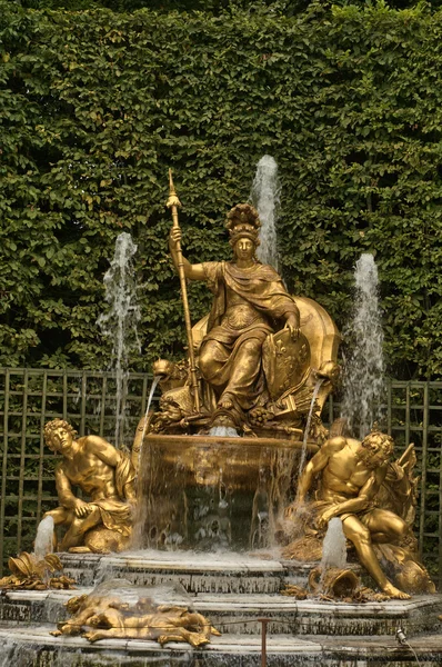 Francia, Triumphal arch grove nel parco di Versailles Palace — Foto Stock