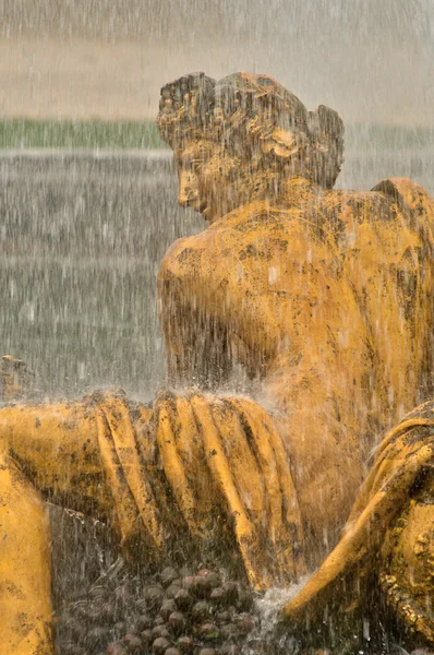 Frankrike, en fontän i versailles palace park — Stockfoto