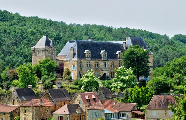 Frankrike, den pittoreske landsbyen Berbiguieres – stockfoto