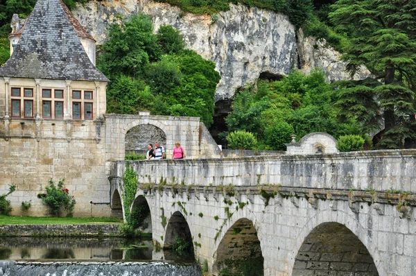 法国，风景如画的城市 brantome — 图库照片