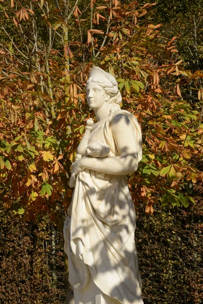 France, marble statue in the Versailles Palace park — Stock Photo, Image