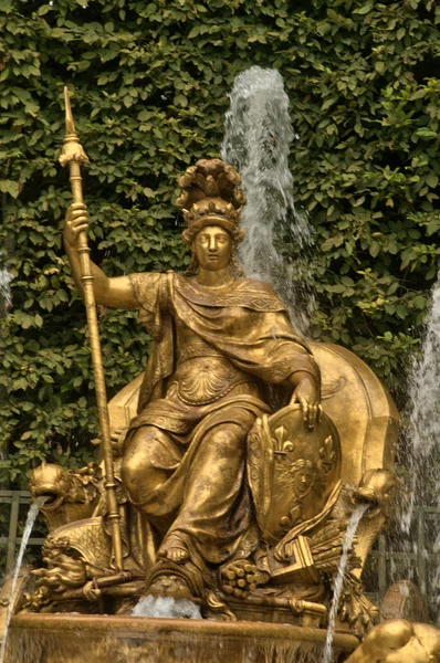 Frankrike, triumphal arch grove i versailles slottspark — Stockfoto