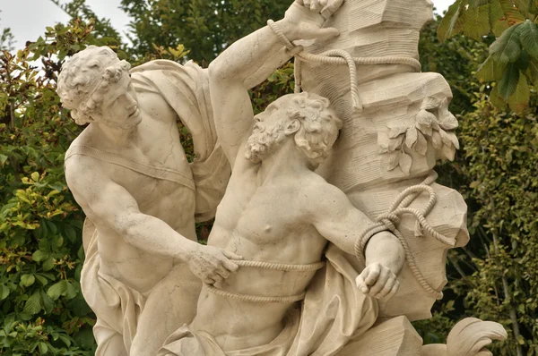 Francia, estatua de mármol en el Palacio de Versalles — Foto de Stock