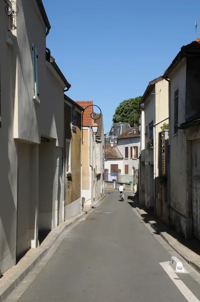 Francia, la pintoresca ciudad de triel sur seine —  Fotos de Stock