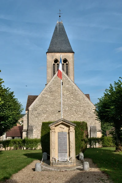 Francie, malebné kostel mareil sur mauldre — Stock fotografie