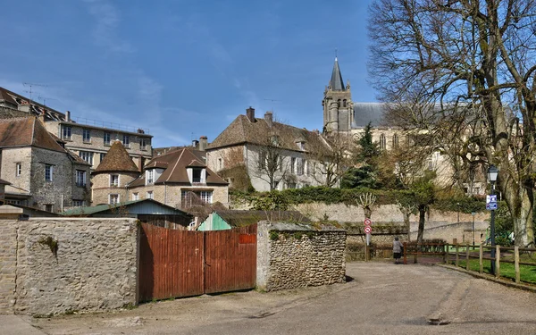 Francie, malebné vesnici montfort l amaury — Stock fotografie