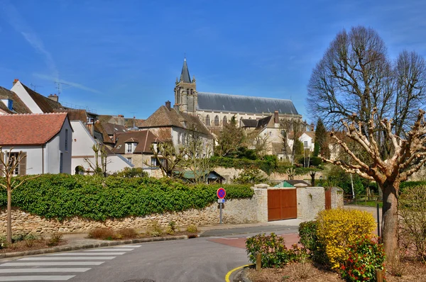 Francia, pittoresco villaggio di Montfort l Amaury — Foto Stock