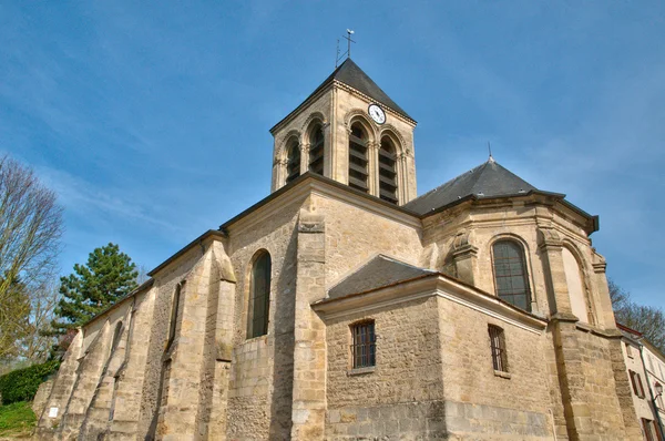 Francia, pittoresca chiesa di Oinville sur Montcient — Foto Stock