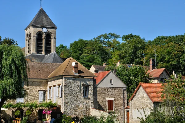 Francja malownicze Kościół oinville sur montcient — Zdjęcie stockowe