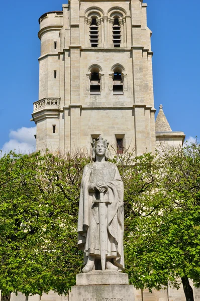 フランス poissy の美しい教会 — ストック写真