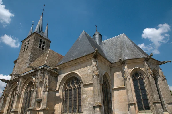 França, pitoresca igreja de Richebourg — Fotografia de Stock