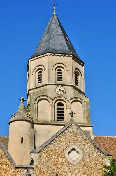 Francia, pittoresca chiesa di Saint Martin la Garenne — Foto Stock