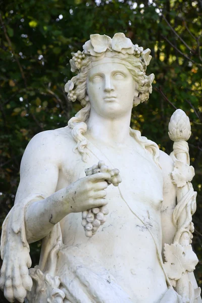 France, marble statue in the Versailles Palace park — Stock Photo, Image