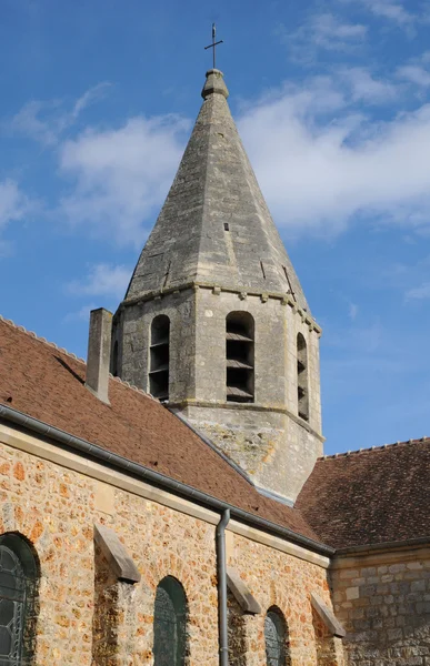 Frankrike, pittoreska kyrkan av brueil en vexin — Stockfoto